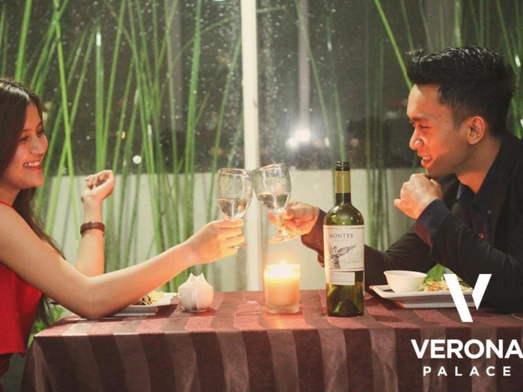 Verona Palace Hotel Bandung Eksteriør bilde