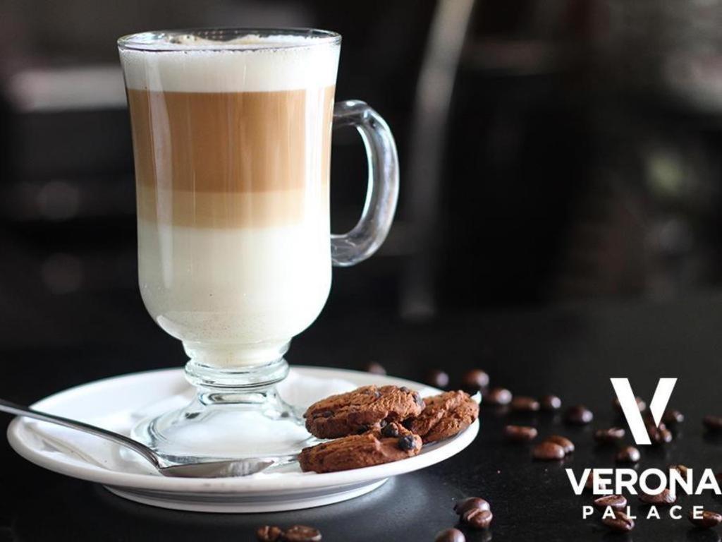 Verona Palace Hotel Bandung Eksteriør bilde