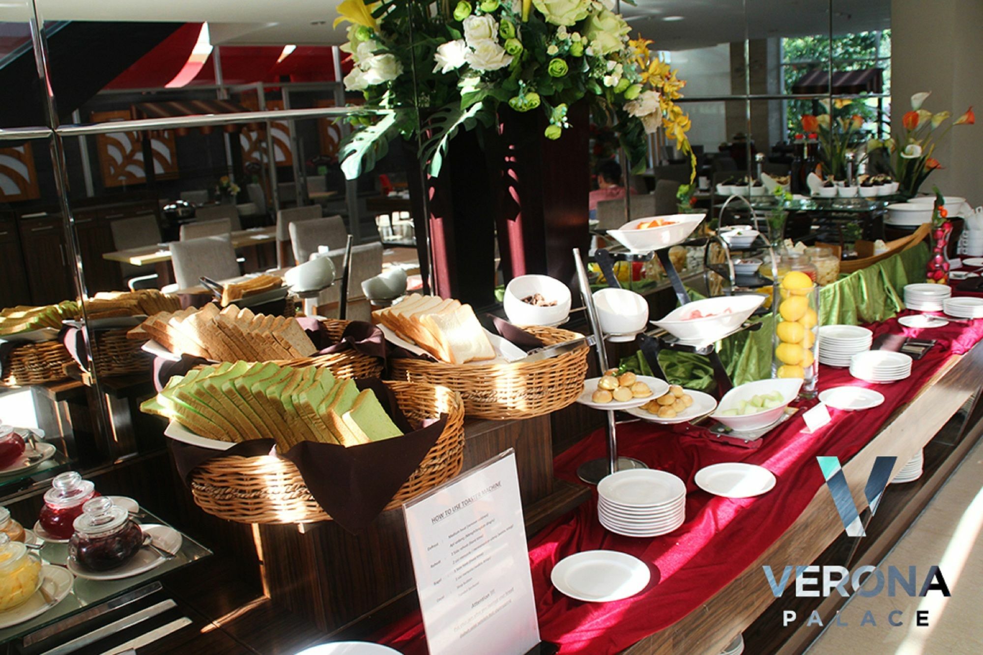 Verona Palace Hotel Bandung Eksteriør bilde