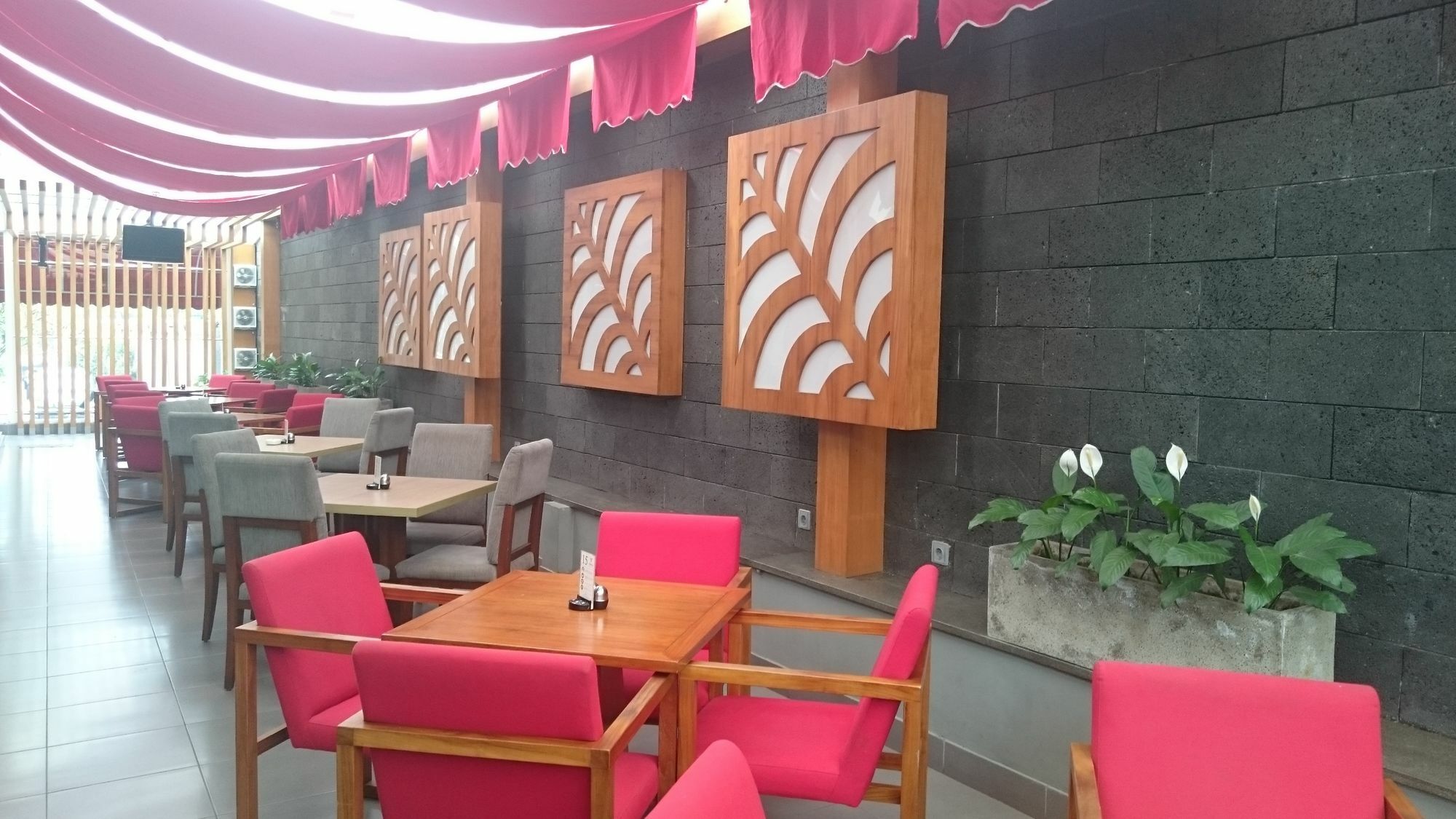 Verona Palace Hotel Bandung Eksteriør bilde